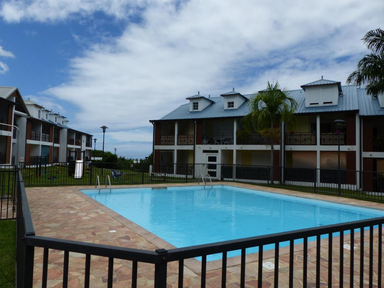 Studio Le Petit Coin Charmant Avec Piscine A Saint-Clotilde Pour 2 Personnes Sainte Clotilde Luaran gambar